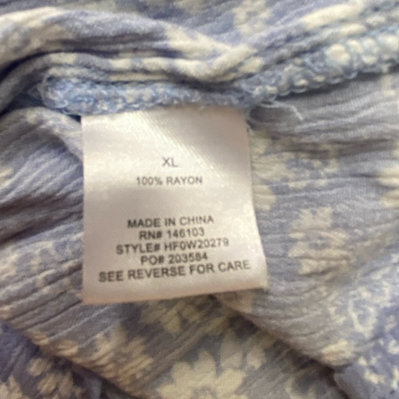 HIPPIE ROSE LONG SLEEVE LIGHT BLUE FLORAL BLOUSE WOMENS SIZE XL - Picture 9 of 9